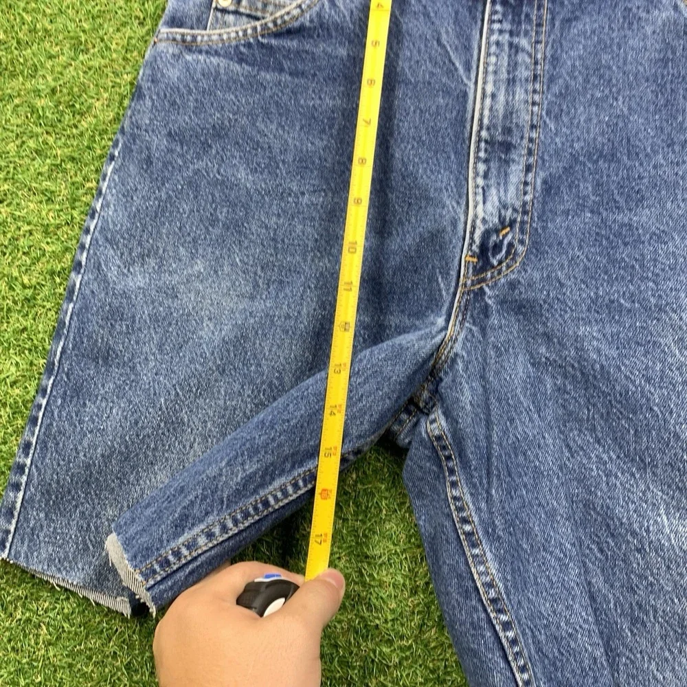 Levis flaws added